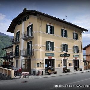 Hotel Le Soleil Challand-Saint-Anselme Exterior photo