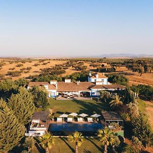 Vale Do Manantio Hotel Moura Exterior photo