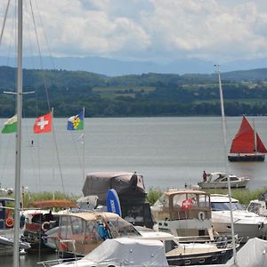 Leben Im Hafen Am Idyllischen Murtensee Apartment Guevaux Exterior photo