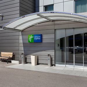 Holiday Inn Express Geneva Airport, An Ihg Hotel Exterior photo