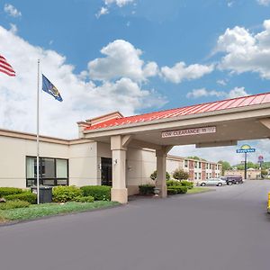 Days Inn By Wyndham Liberty Ferndale Exterior photo