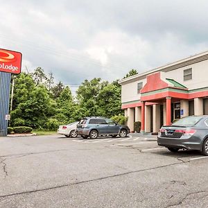 Econo Lodge Stewart International Airport New Windsor Exterior photo