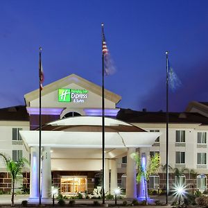 Holiday Inn Express & Suites Dinuba West, An Ihg Hotel Exterior photo