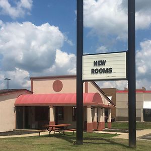 Rodeway Inn Circleville Exterior photo