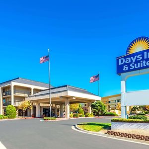 Days Inn & Suites By Wyndham Albuquerque North Exterior photo