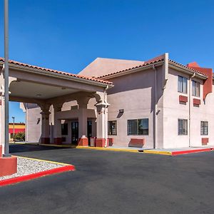 Quality Inn & Suites Albuquerque North Near Balloon Fiesta Park Exterior photo