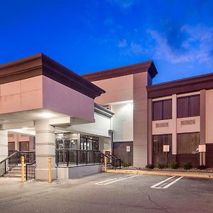 Best Western Paramus Hotel & Suites Exterior photo