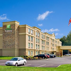 Holiday Inn Express & Suites West Long Branch - Eatontown By Ihg Exterior photo