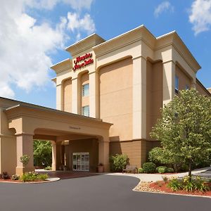 Hampton Inn & Suites Greenfield Exterior photo