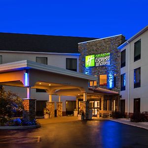 Holiday Inn Express Great Barrington, An Ihg Hotel Exterior photo