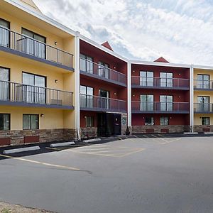 Quality Inn & Suites Worcester Exterior photo