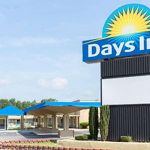 Days Inn By Wyndham Washington Exterior photo