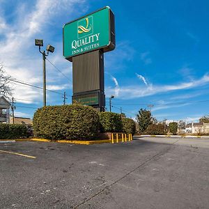 Quality Inn & Suites Conference Center Statesboro Historic District Exterior photo