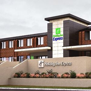 Holiday Inn Express - Wigan, An Ihg Hotel Exterior photo