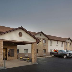 Super 8 By Wyndham Rochelle Hotel Exterior photo