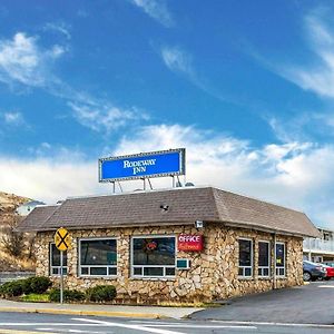 Rodeway Inn & Suites Arlington Exterior photo