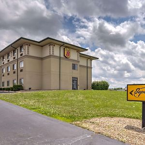 Super 8 By Wyndham Waterloo Hotel Exterior photo