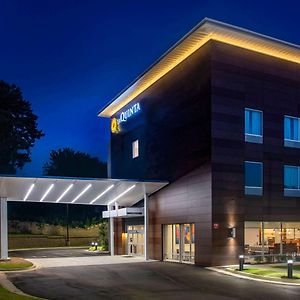 La Quinta Inn & Suites By Wyndham Oxford Exterior photo