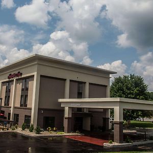 Hampton Inn Summersville Exterior photo