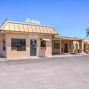 Oyo Hotel Yuma Az - I-8 Us-95 Exterior photo