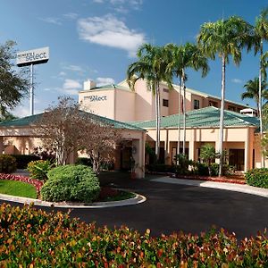 Sonesta Select Miami Lakes Hotel Exterior photo