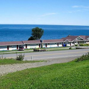 Motel Du Cap St-Yvon Cloridorme Exterior photo