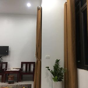 Nha Nghi Cu Ti Bed & Breakfast Ban Cong Na Exterior photo