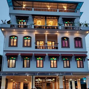 Meghdoot River Resort Kochi Exterior photo