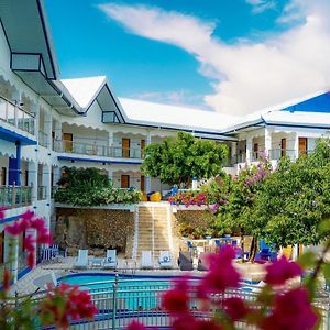 Santiago Cove Hotel And Restaurant Exterior photo