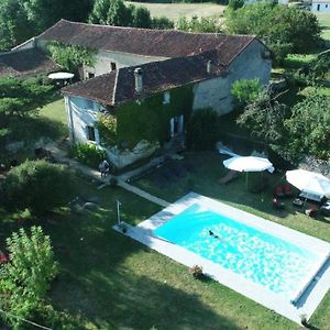 Les Granges De La Leigne, Ruffec Bed & Breakfast Condac Exterior photo