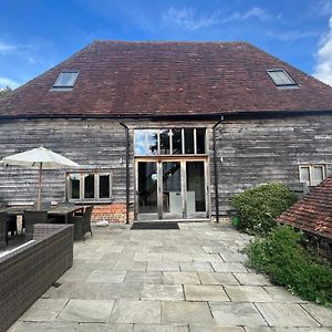 Batts Barn Villa Edenbridge Exterior photo