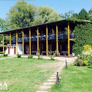 Lavka Park Skochovice Hotel Vrane nad Vltavou Exterior photo