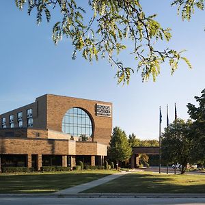 Four Points By Sheraton Milwaukee North Shore Hotel Brown Deer Exterior photo