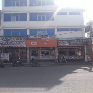 Hotel Moon Star, Panipat Exterior photo