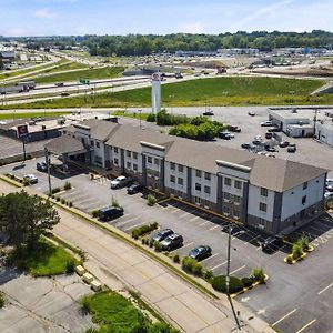 Comfort Inn & Suites St Louis-Hazelwood Exterior photo