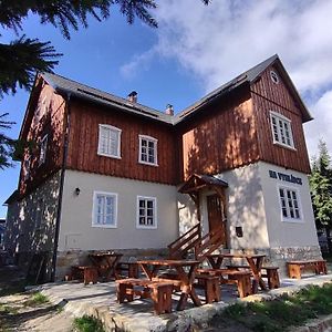 Na Vyhlidce Hotel Krompach Exterior photo