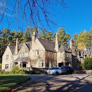 Cambus O' May Hotel Ballater Exterior photo