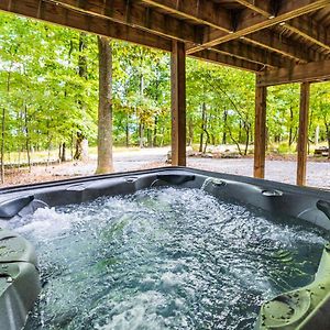 Modern W Fire Pit, Deck, Grill Games Villa Berkeley Springs Exterior photo