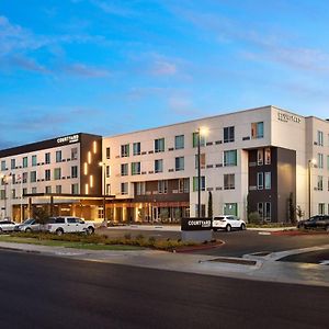 Courtyard By Marriott Fresno Clovis Hotel Exterior photo