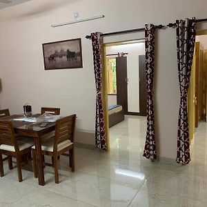 Lovely 2 Bedroom Apartment With Kitchen & 2 Washrooms Kolkata Exterior photo