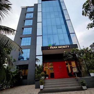 The Park Infinity Hotel Surat Exterior photo