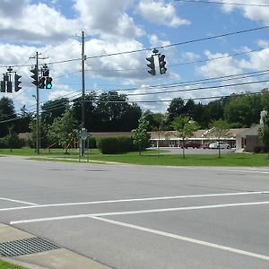 Fels Three Crown Motel Clarence Exterior photo