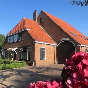 Rustig Logeerverblijf Aan De Rand Van De Stad Apartment Lekkum Exterior photo