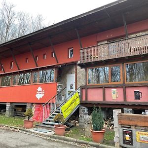 Chata Korenny Vrch Pezinska Baba Apartment Pezinok Exterior photo