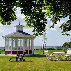 Torsborgs Gard Bed & Breakfast Simrishamn Exterior photo