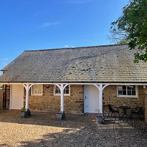 The Cobbles Apartment Towcester Exterior photo