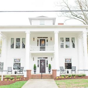 Sparrow Grove Manor Hotel Monroe Exterior photo