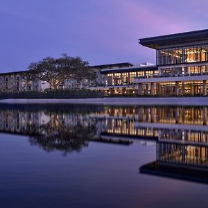 Jw Marriott Hotel Bengaluru Prestige Golfshire Resort & Spa Exterior photo