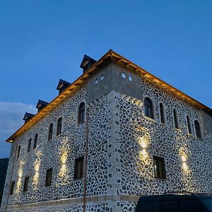 Bujtina Oxhaku I Docit Hotel Peshkopi Exterior photo