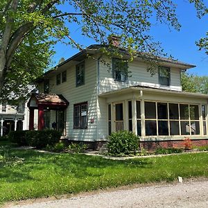 Historic Downtown Brownsburg Home W/Charm Exterior photo